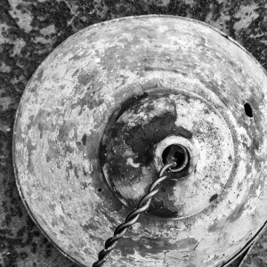 Image of rusty light